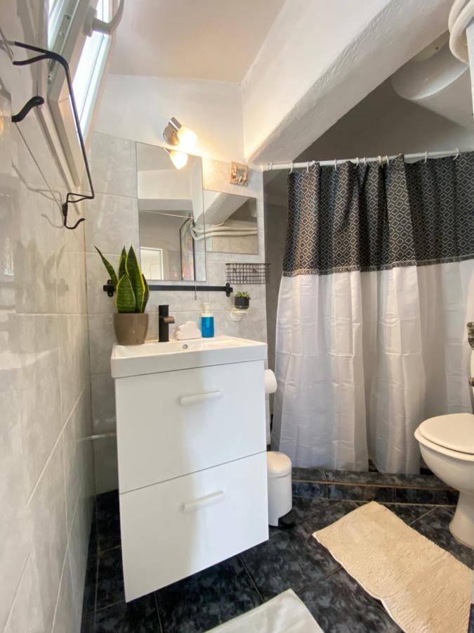 Private Apt. Acropolis View. Top Floor. Koukaki Athens Ngoại thất bức ảnh