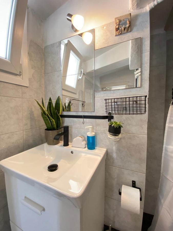 Private Apt. Acropolis View. Top Floor. Koukaki Athens Ngoại thất bức ảnh
